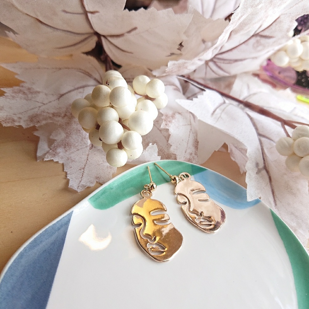 Girl Face Drop Earring - Picture 4 of 7